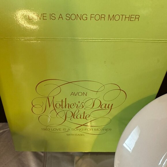 Vintage 1983 Set of Avon Mother's Day Figurines/Love is a Song for Mother Plate - Picture 11 of 16